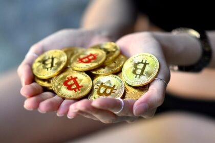 expansao-fiscal-e-risco-geopolitico-e-“vento-a-favor”-para-ouro-e-o-bitcoin,-diz-nord