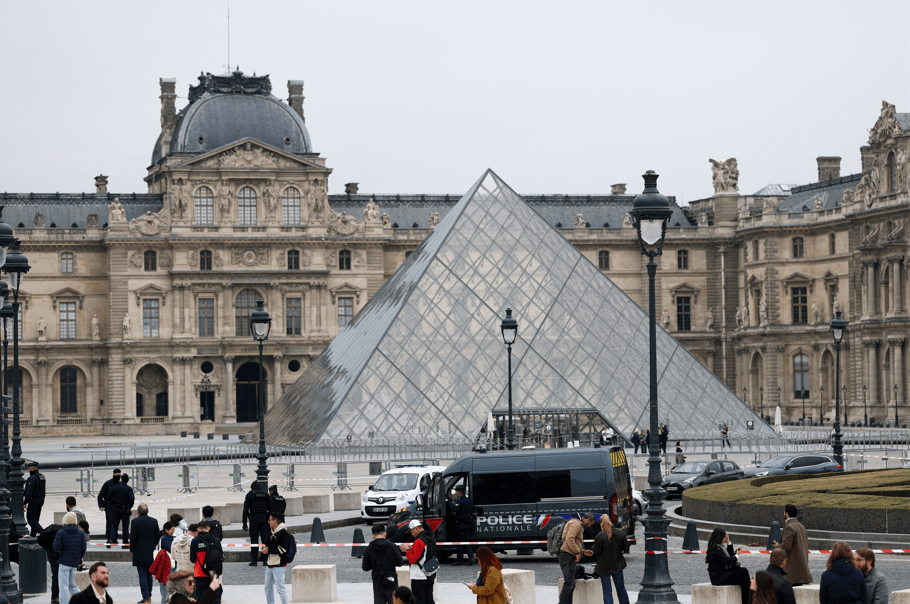 roubo-de-joias-do-louvre-causou-prejuizo-de-88-mi-de-euros,-diz-promotora-de-paris