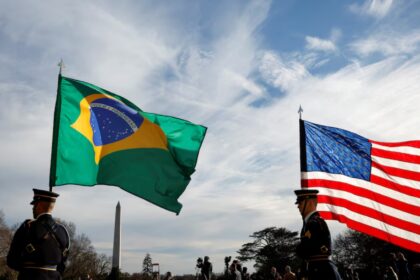 governo-trump-planejou-enviar-emissarios-ao-brasil-para-questionar-o-processo-eleitoral;-itamaraty-negou-os-vistos
