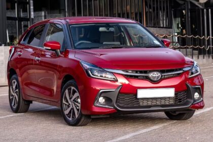 toyota-passa-vergonha:-carro-da-marca-recebe-nota-zero-em-seguranca-mesmo-com-airbags-e-controle-de-estabilidade;-hatch-1.5-aspirado-de-ate-105-cv-teve-estrutura-considerada-instavel-e-protecao-insuficiente-para-cabeca-e-torax