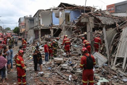 explosao-no-jaguare-em-sp-destroi-ate-dez-casas,-deixa-um-morto-e-feridos-apos-obra-na-rua