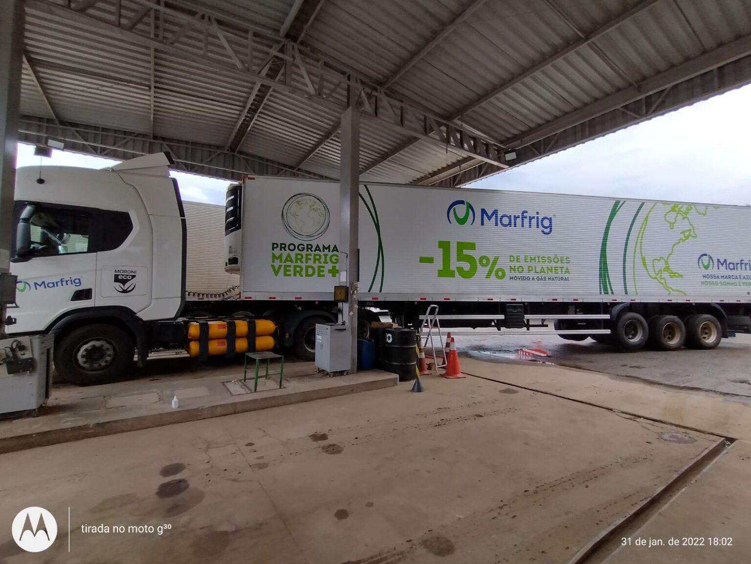 carreta-a-gas-natural-15%-menos-poluente-e-testada-pela-marfrig-em-sao-paulo-e-no-rio-de-janeiro