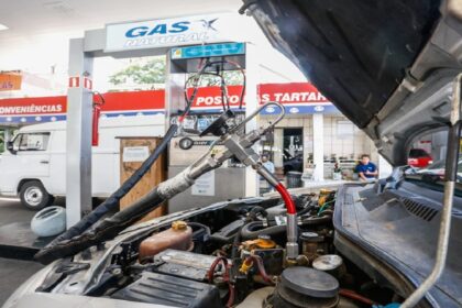consumidores-passam-a-abastecer-com-gnv-na-paraiba-e-ja-economizam-mais-de-r$-700-por-mes