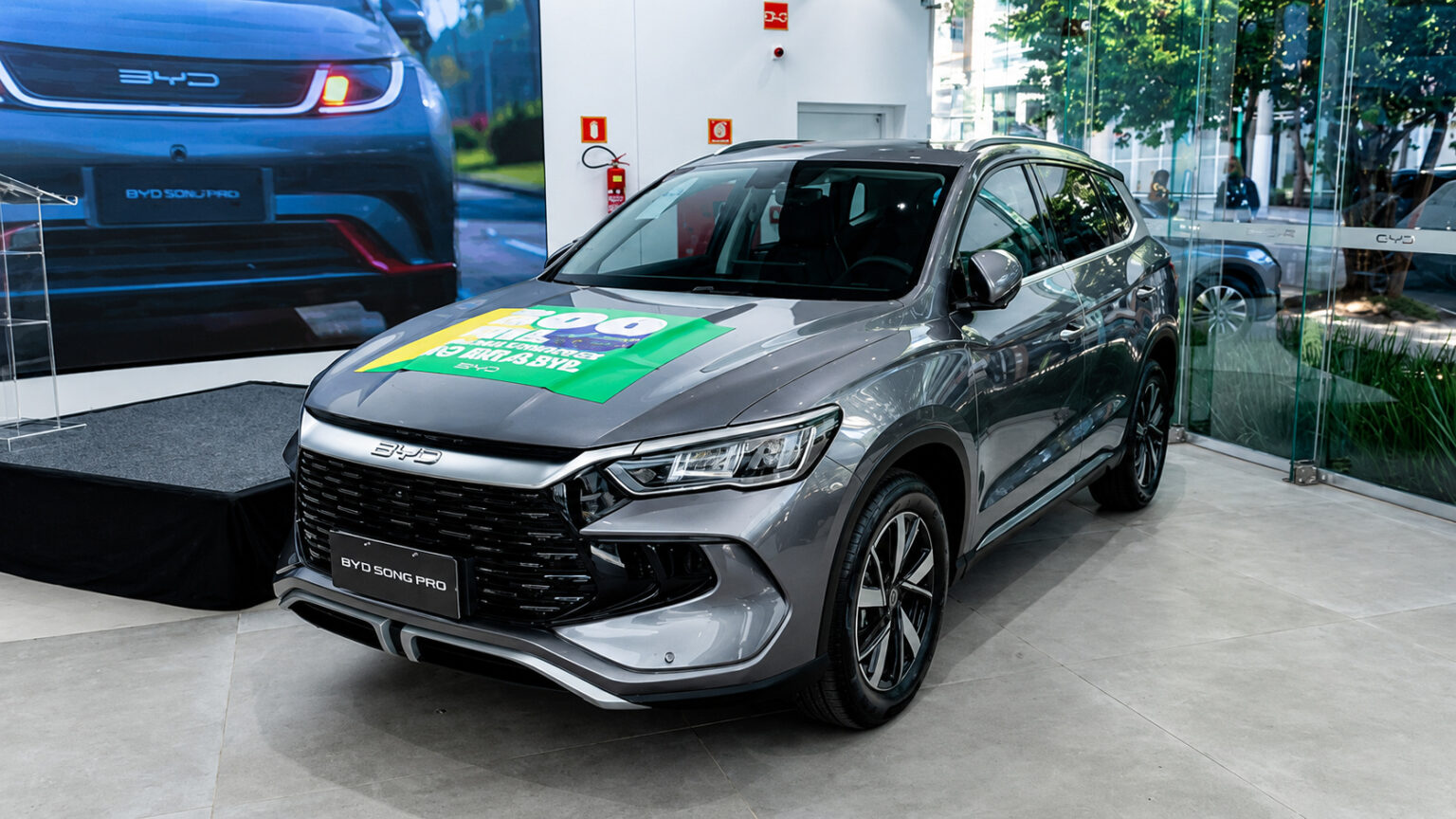 byd-brasil-chega-a-300-mil-carros-vendidos-e-dolphin-mini-vira-simbolo-da-arrancada-dos-eletricos-no-pais