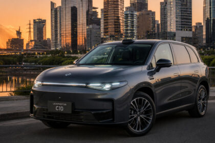 com-desconto-agressivo-de-r$-22-mil-para-cnpj,-leapmotor-c10-derruba-preco-abaixo-do-t-cross-e-agita-mercado-de-suvs-eletrificados-no-brasil-em-2026