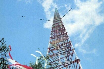 646-metros:-o-erro-de-engenharia-que-derrubou-a-estrutura-mais-alta-do-planeta