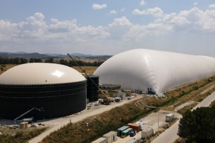 google-aposta-em-bateria-de-co₂-capaz-de-armazenar-energia-por-horas,-anuncia-projeto-de-200-mwh-na-irlanda-e-amplia-parceria-global-para-levar-eletricidade-limpa-24-horas-por-dia-a-tres-continentes