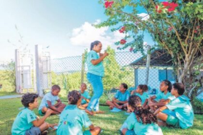 petroreconcavo-leva-100-criancas-do-projeto-ciranda-viva-a-bienal-do-livro-bahia-e-reforca-investimento-em-educacao,-cultura-e-desenvolvimento-social-na-regiao-metropolitana-de-salvador