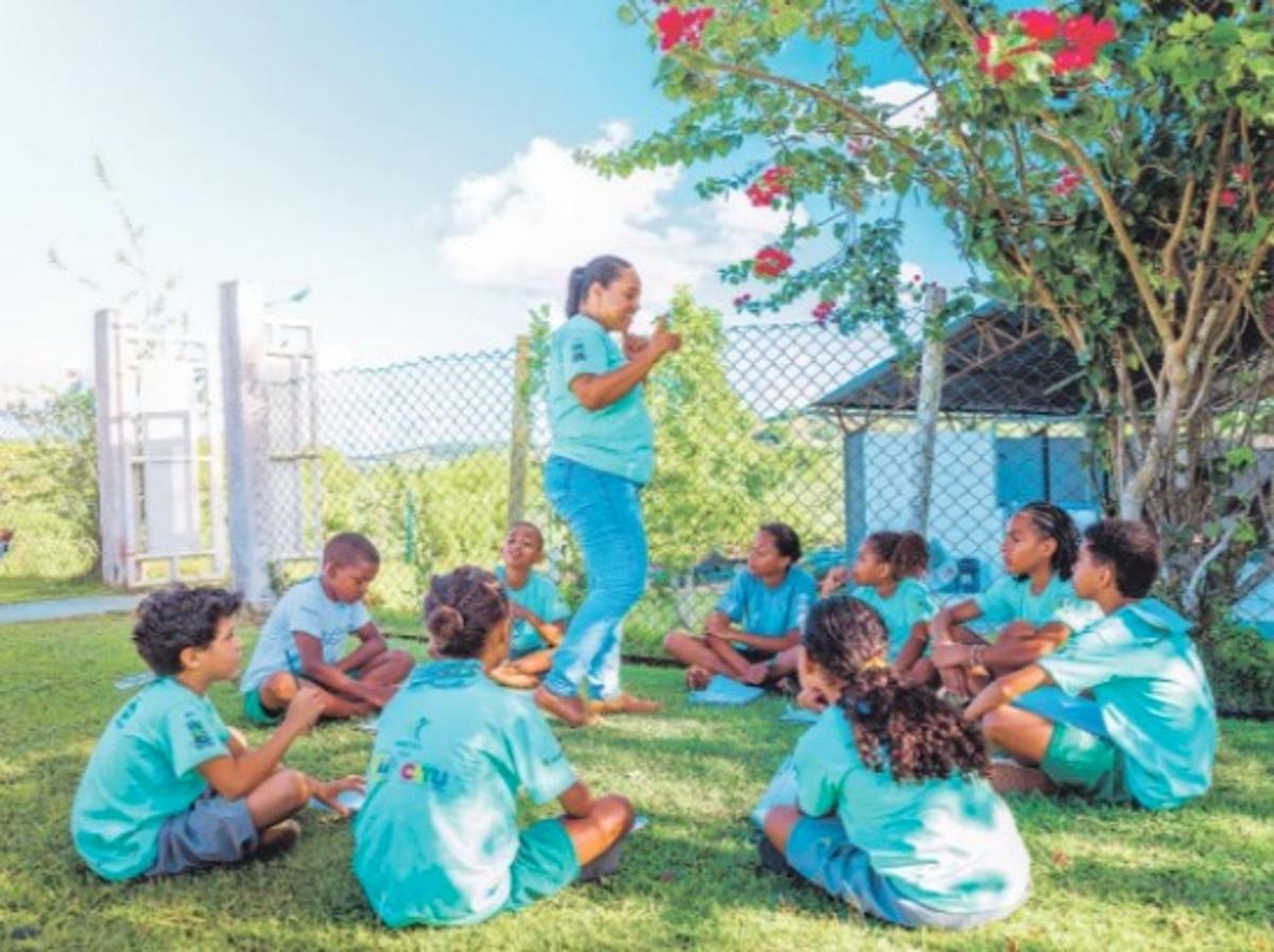 petroreconcavo-leva-100-criancas-do-projeto-ciranda-viva-a-bienal-do-livro-bahia-e-reforca-investimento-em-educacao,-cultura-e-desenvolvimento-social-na-regiao-metropolitana-de-salvador