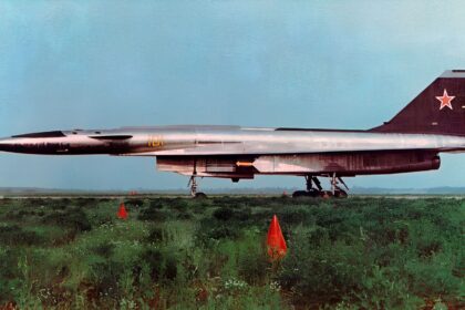 projetado-para-voar-a-mais-de-3.200-km/h-carregando-armamento-nuclear,-esse-bombardeiro-somou-apenas-10-horas-e-20-minutos-de-voo-em-toda-a-carreira-antes-de-ser-desmontado