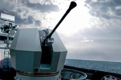 bae-systems-fornecera-novos-canhoes-bofors-40mk4-para-a-marinha-do-brasil 