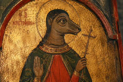 santo-com-cabeca-de-cachorro-intrigou-cristaos-por-seculos:-entenda-por-que-sao-cristovao-ganhou-aparencia-cinocefala,-atravessou-a-arte-medieval-e-acabou-proibido-em-icones-ortodoxos