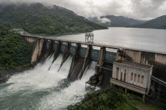 uma-comporta-enferrujada,-decadas-de-espera-e-r$-94,7-milhoes:-o-que-santa-catarina-esta-fazendo-dentro-de-suas-maiores-barragens-antes-que-o-el-nino-traga-novas-chuvas-extremas,-temporais-e-enchentes-ao-ja-castigado-vale-do-itajai