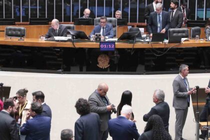 camara-avanca-projeto-que-pune-a-ocultacao-de-recursos-com-criptomoedas-em-esquemas-de-fraude