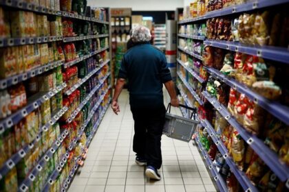 abras:-consumo-das-familias-encerra-1o-semestre-com-alta-acumulada-de-2,49%-|-cnn-brasil