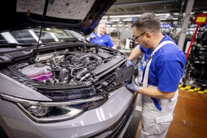 volkswagen-pode-cortar-mais-50-mil-empregos-e-elevar-total-de-demissoes-para-100-mil-|-g1