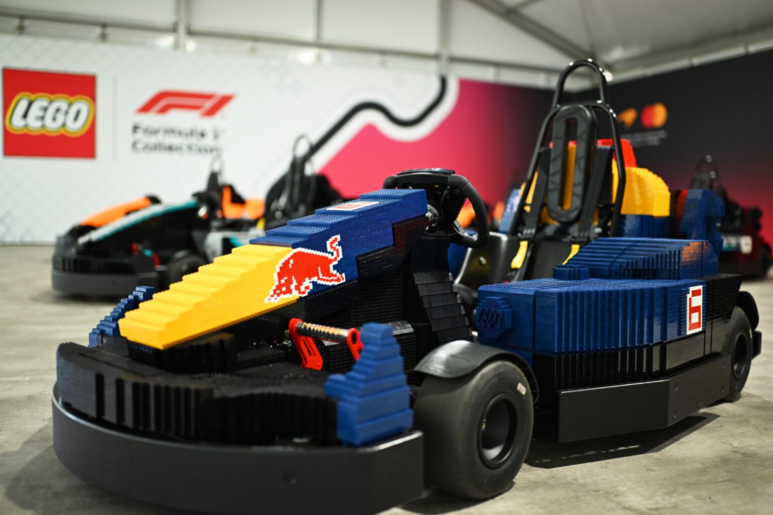 pilotos-de-f1-vao-usar-karts-de-lego;-veja-como-carrinhos-foram-feitos-|-g1