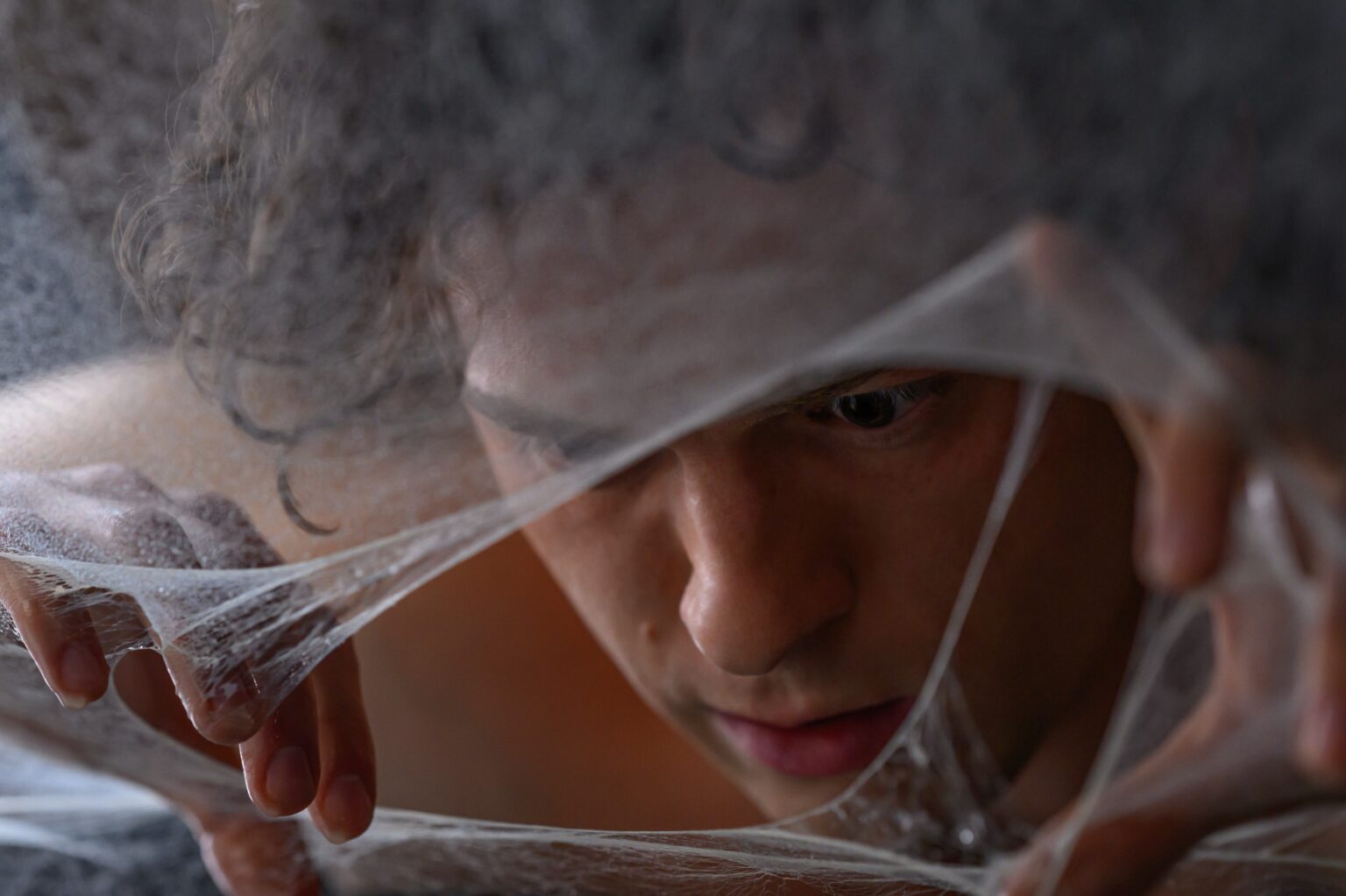 aos-21-anos,-tom-holland-tentou-pegadinha-com-o-g1.-agora-com-30,-o-homem-aranha-continua-o-mesmo:-‘as-vezes,-deveria-parar’