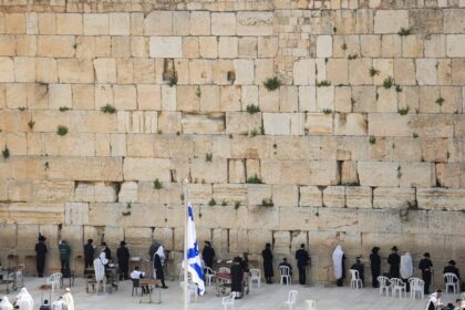 locais-sagrados-em-jerusalem-reabrem-apos-40-dias-fechados-|-g1