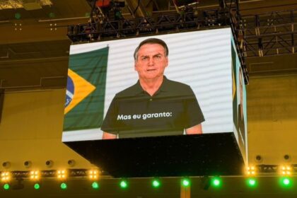 bolsonaro-nao-sabia-do-video-de-ia-na-convencao,-diz-flavio-em-video-|-cnn-brasil