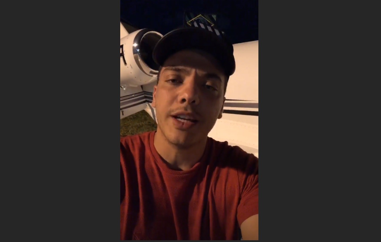wesley-safadao-relata-problema-em-aviao-e-adia-show-|-g1
