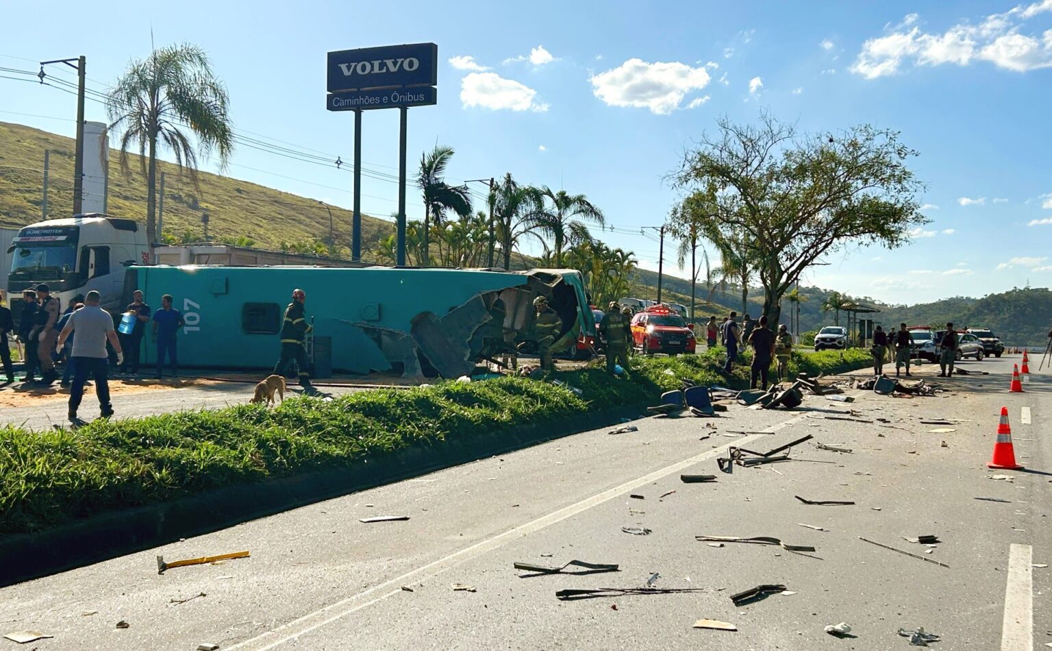 motorista-de-onibus-vira-reu-por-acidente-com-4-mortes-e-40-feridos-na-br-040