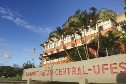 ufes-abre-concursos-para-professor-com-salario-de-ate-r$-9,5-mil-|-g1