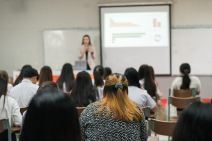 unesco:-113-paises-gastam-mais-com-divida-do-que-com-educacao-|-g1