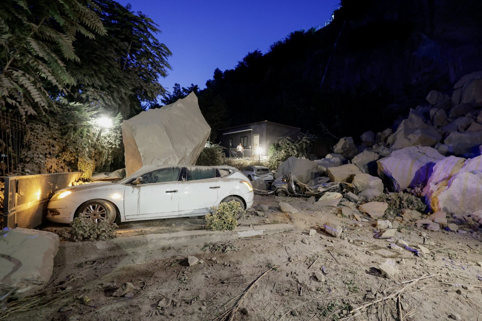 terremoto-no-sul-da-italia-causa-apagoes,-estragos-e-assusta-moradores-|-g1