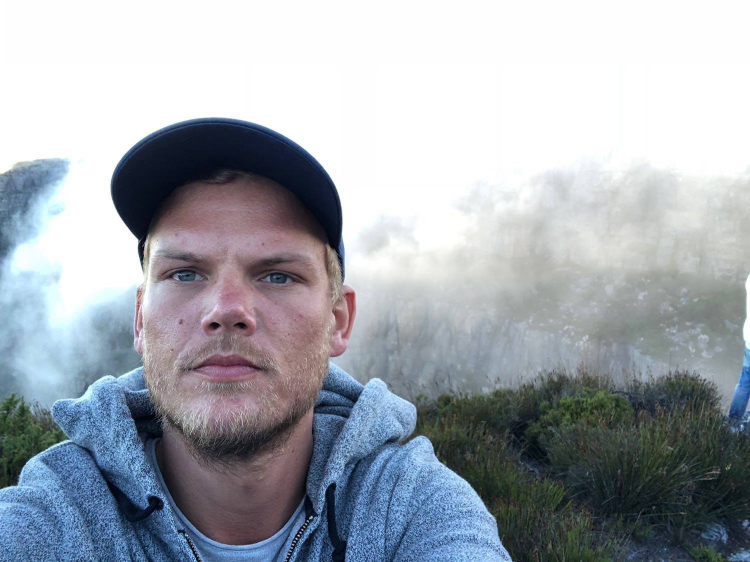 avicii:-causa-da-morte-do-dj-sueco-foi-suicidio,-diz-site-|-g1