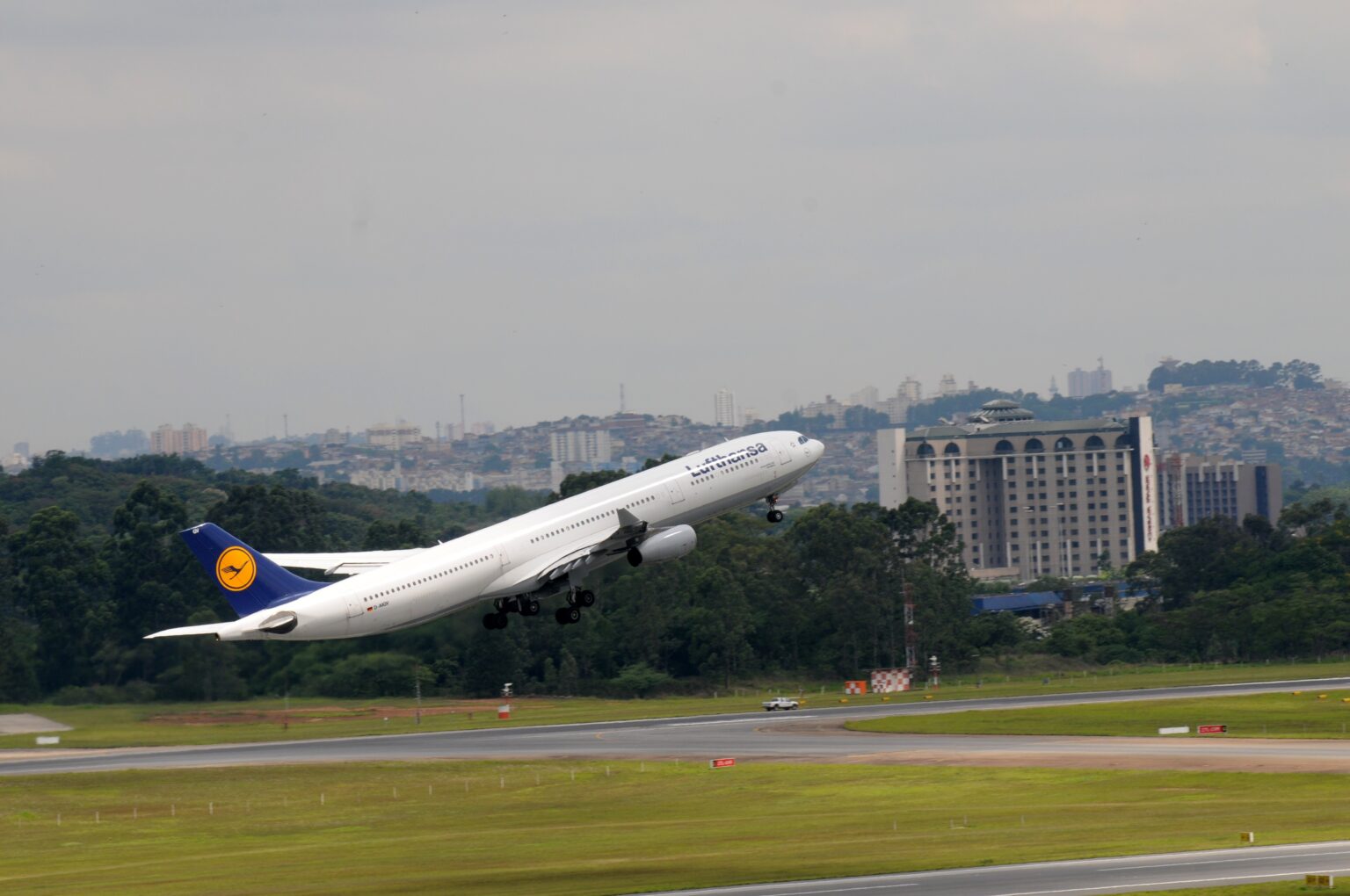 comprar-passagens-de-aviao-agora-ou-esperar?-|-g1