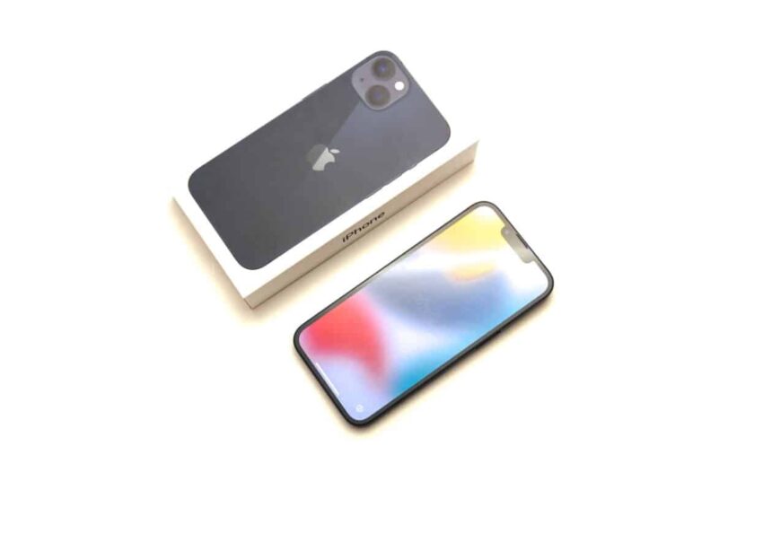 leilao-da-receita-em-brasilia-tem-lote-com-520-unidades-do-iphone-13!-–-macmagazine