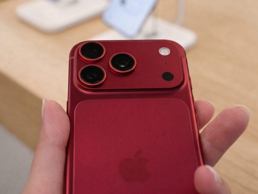 foxconn-teria-iniciado-producao-em-massa-dos-iphones-“18-pro”-e-“18-pro-max”-–-macmagazine