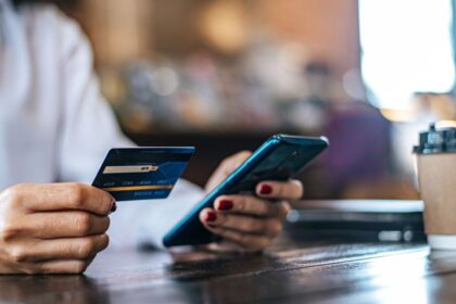 banco-digital-ou-banco-tradicional:-o-que-considerar-alem-das-tarifas?-|-cnn-brasil