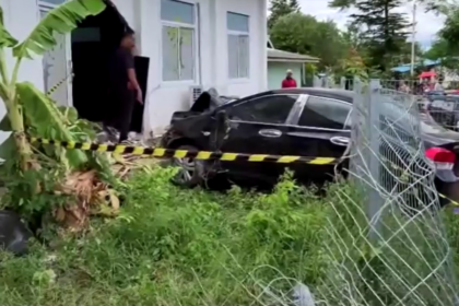 carro-invade-creche-na-tailandia-e-deixa-pelo-menos-15-criancas-feridas-|-cnn-brasil