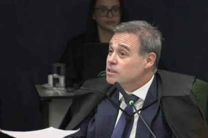 entenda-a-escalada-de-tensao-entre-diretor-geral-da-pf-e-andre-mendonca