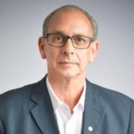 vice-de-renan-santos-declara-pistola-e-medalha-de-ouro-ao-tse