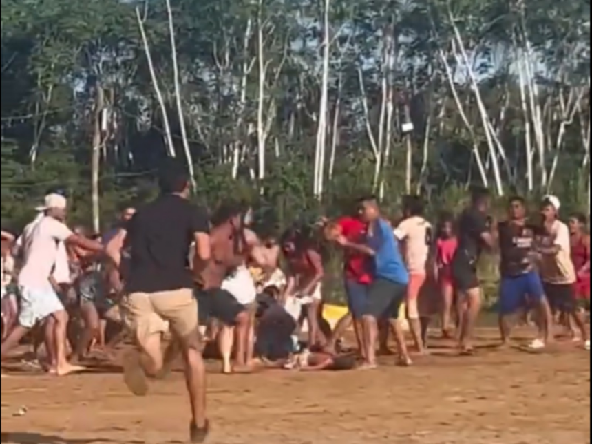 video-mostra-briga-generalizada-em-festival-de-praia-no-acre;-crianca-quase-e-pisoteada