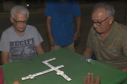 grupo-mantem-tradicao-de-jogar-domino-ha-mais-de-30-anos-no-acre-|-g1