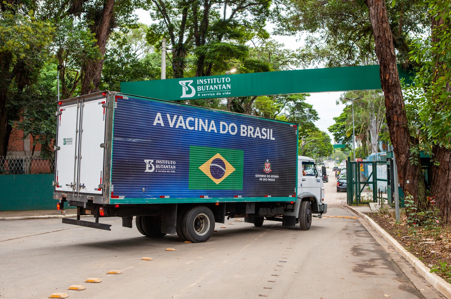 butantan-entrega-1,8-milhao-de-doses-da-coronavac-ao-ministerio-da-saude-para-vacinacao-de-criancas-no-pais-|-g1