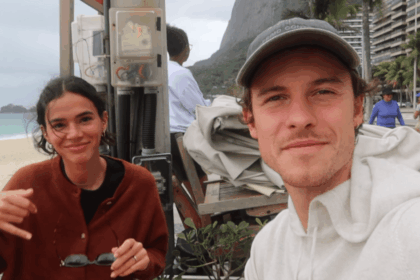 bruna-marquezine-e-shawn-mendes-surgem-dancando-em-vlog-da-irma-do-cantor-|-cnn-brasil