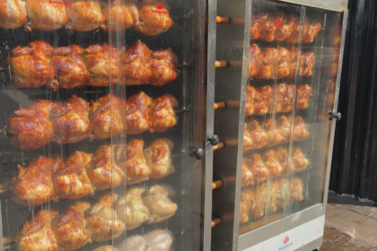 busca-por-frango-assado-gera-fila-e-pedido-antecipado-em-porto-alegre-|-g1